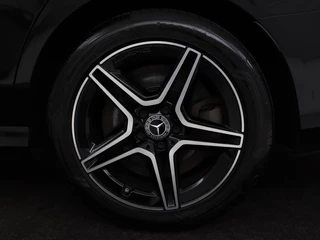 Mercedes-Benz E-Klasse Mercedes-Benz E-klasse 300de 4Matic AMG Night | Panoramadak | Trekhaak |  Stoelverwarming | 360 camera | Adaptive cruise | Leder/Alcantara | Burmeseter | Matrix LED | Navigatie - afbeelding nr 41