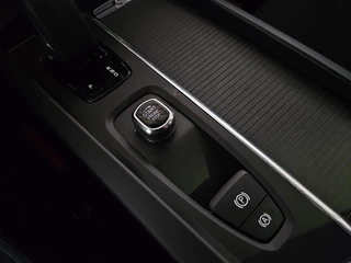 Volvo V60 Volvo V60 2.0 B3 Momentum Advantage / CarPlay / Navi / NL Auto - afbeelding nr 35
