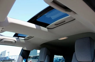 BMW i3 BMW i3 S iPerformance 94Ah 33 kWh / Full option! / Panoramadak / Camera / Keyless / 20'' / Warmtepomp / Harman Kardon / Apple CarPlay / DAB / Getint glas / Stoelverwarming / ACC - afbeelding nr 4