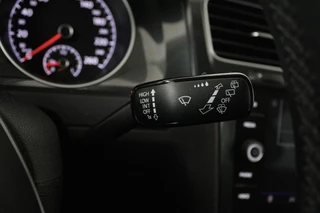 Volkswagen Golf Volkswagen Golf 1.0 TSI Comfortline Automaat (NAVIGATIE, CARPLAY, STUURBEDIENING, PARKEERSENSOREN, CLIMA) - afbeelding nr 15