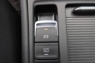 Volkswagen Golf Volkswagen Golf 1.5 TSI Comfortline 5drs. 131pk Clima, Cruise, PDC, Trekhaak afnb. - afbeelding nr 14