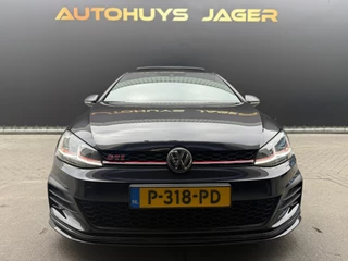 Volkswagen Golf Volkswagen Golf 2.0 TSI GTI TCR|PANO|AKRA|DYNAUDIO|MEMORY|BEARLOCK - afbeelding nr 11