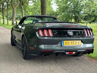 Ford Mustang Ford Mustang Convertible 317pk 2.3 EcoBoost - afbeelding nr 4