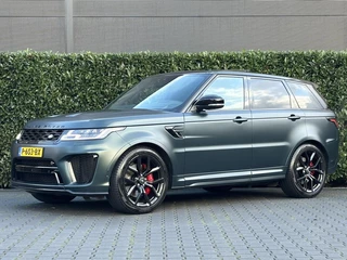 Land Rover Range Rover Sport P575 SVR Carbon Edition, SV BESPOKE SATIN, VOLLEDIG PPF, PANORAMADAK, SCHAALSTOELEN, MERIDIAN, 360-CAMERA, CRUISE, HUD, KEYLESS, DODEHOEK, STOELVERWARMING/VENTILATIE, STUURVERWARMING, LICHTMETAAL 22"