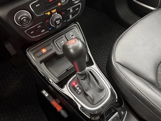 Jeep Compass Aut. *LEATHER-MICROFIBRE | NAVI-FULLMAP | KEYLESS | CAMERA | HEATED-SEATS | COMFORT-SEATS | DAB+ | ECC | LANE-ASSIST | PDC | CRUISE | 19''ALU* - afbeelding nr 16