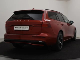 Volvo V60 Volvo V60 B3 AUT(7) PLUS DARK SCHUIFDAK 19INCH GOOGLE MAPS ACC BLIS GETINT - afbeelding nr 4