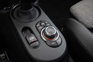 MINI Electric MINI Electric Cooper Classic 33 kWh - Carplay, Clima, Cruise, SOH 97% - afbeelding nr 20