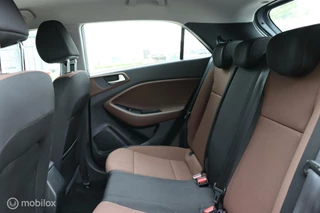Hyundai i20 Hyundai i20 1.2 HP Business Edition / PDC / Climate Control - afbeelding nr 10