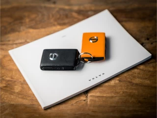 Volvo V60 Volvo V60 2.0 B3 Momentum Advantage 177Pk Automaat (APPLE CARPLAY, GROOT NAVI, ADAPTIVE CRUISE, STUUR/STOELVERWARMING, SPORTSTOELEN, PARKEERSENSOREN, NIEUWE APK, NIEUWSTAAT) - afbeelding nr 19