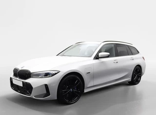 BMW 3 Serie 330e M-Sport | Touring | Plug-in | Pano | Adaptive cruise