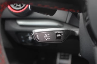Audi RS3 Audi RS3 Limousine 2.5 TFSI quattro / Full option! / Panoramadak / Camera / RS Seats / 19'' / Matrix LED / Virtual Cockpit / B&O / DAB / Audi Magnetic Ride / Navigatie / Stoelverwarming / ACC - afbeelding nr 29