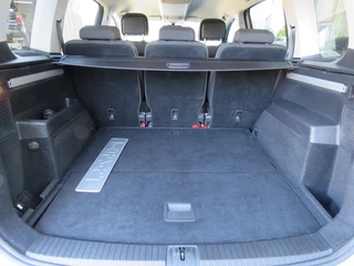 Volkswagen Touran Volkswagen Touran 1.2 TSI CON. SERIES ,,SOUND'' / Camera / Wegklap.haak / Stoelverwarming / - afbeelding nr 31