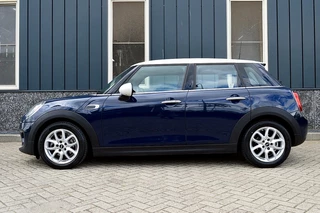 MINI Cooper Rijklaarprijs-Garantie  Navigatie Led Airco Sport stoelen apple carplay - afbeelding nr 2