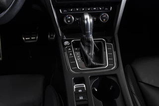 Volkswagen Arteon | Dig. Cockpit | Adapt. Cruise | Stoelverw. | Memory | 360 Camera | NAV + App. Connect | ECC | Elek. Klep | LM 18