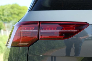 Volkswagen Golf Volkswagen Golf 8 Variant 1.5 eTSI / 3x R-Line / DSG / ACC / Matrix / DAB / LED / Trekhaak / 19