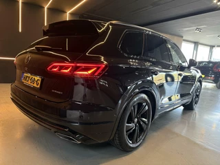 Volkswagen Touareg Volkswagen Touareg 3.0 TSi 4MOTION R PANO 360 462pk - afbeelding nr 33