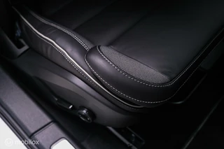 Volvo V60 Volvo V60 2.0 T8 Recharge AWD R-Design | NL auto | DAB+ | CarPlay | Adaptive | Blis | Rijklaar | - afbeelding nr 39