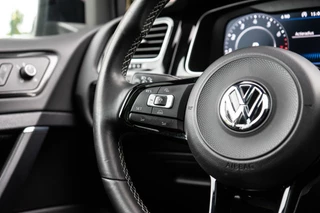 Volkswagen Golf Volkswagen Golf 2.0 TSI 4Motion R Pano / Dyn / DCC - afbeelding nr 14