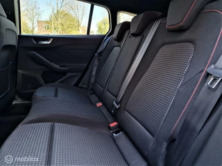 Ford Focus Ford Focus Wagon 1.0 EcoB|Hybrid|ST Line|125pk|Navi - afbeelding nr 7