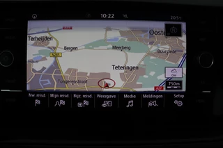 Volkswagen Polo Volkswagen Polo 1.0 TSI Comfortline (PARKEERSENSOREN, CRUISE ADAPTIEF, NAVIGATIE, CARPLAY, NL-AUTO, GOED ONDERHOUDEN) - afbeelding nr 23