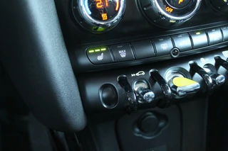 MINI Electric Mini Mini Electric MINI Electric 33 SE kWh/Navi/Carplay/Zwart dak - afbeelding nr 21