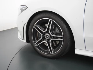 Mercedes-Benz CLA Mercedes-Benz CLA 200 AMG Shooting Brake // Panoramadak // Memory // Keyless // Carplay // Nightpakket // MultiBeam - afbeelding nr 7