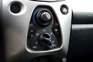 Toyota Aygo Toyota Aygo 1.0 VVT-i x-nav Rijklaarprijs-Garantie Navigatie Airco Cruise Control Camera - afbeelding nr 21