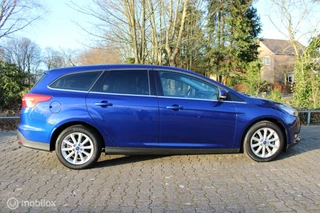 Ford Focus Focus Wagon 1.5 Titanium. 180pk motor, Pdc, Parkeer assistent, Clima, Navi full map, Keyless entry, Getinde ramen achter, Voorruit verwarmt. - afbeelding nr 6