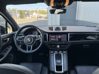 Porsche Macan Porsche Macan 3.0 S|Luchtvering|Adaptieve sportstoelen|Panoramadak|Trekhaak|21
