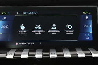 Peugeot 508 Peugeot 508 1.6 HYbrid Allure | Stoelverwarming | Carplay | Camera | Trekhaak | Navigatie | Climate control | Half leder | Cruise control | PHEV - afbeelding nr 21