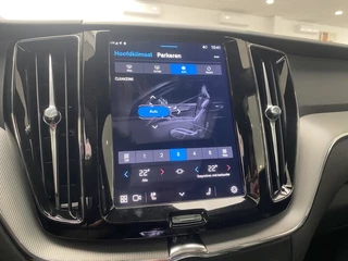 Volvo XC60 Volvo XC60 2.0 T6 Plug-in hybrid AWD Plus Black Edition 350PK Panoramadak, - afbeelding nr 16