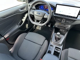 Ford Focus Ford Focus Wagon 1.0 EBH STLine X Driverpack | 18inch | Winterpack! - afbeelding nr 24