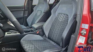 Volkswagen Golf Volkswagen Golf 1.5 eTSI R-Line DSG Panoramadak App Carplay! - afbeelding nr 8