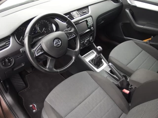 Škoda Octavia TREKHAAK / NWE D-RIEM / STOELVERW / NAVI / CLIMA / PDC / NL-AUTO - afbeelding nr 7