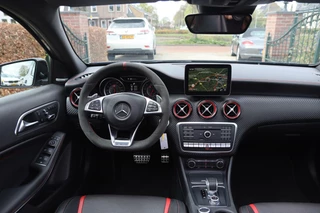 Mercedes-Benz A-Klasse Mercedes A-klasse AMG 45 4MATIC 381 PK Schaalstoelen|Memory|Pano|H&K|Camera|Dealeronderhouden|NL auto|Handcrafted - afbeelding nr 10