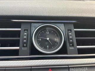 Volkswagen Passat Volkswagen Passat 1.8 TSI DSG R-LINE PANO-DAK/TREKHAAK/360-CAMERA/LEDER/NAVI/ACC/CARPLAY - afbeelding nr 29