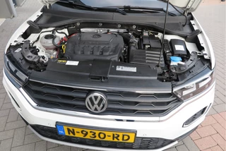 Volkswagen T-Roc Volkswagen T-Roc 2.0 TSI 190pk DSG 4Motion Sport , Virtual cockpit , Led verlichting, Trekhaak (afneembaar), Navigatie, Stoelverwarming,Achteruitrijcamera etc. Nieuwe APK - afbeelding nr 68