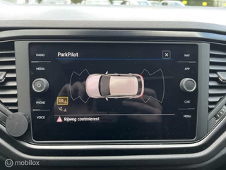 Volkswagen T-Roc Volkswagen T-Roc 1.0 TSI Style NAVI*PANO-DAK*PDC*CARPLAY* - afbeelding nr 16