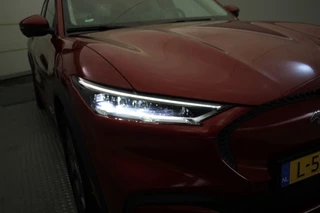 Ford Mustang Mach-E Ford Mustang Mach-E Extended RWD 98 kWh - Carplay, Camera, Leer, Afn. Trekhaak - afbeelding nr 24