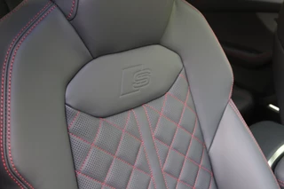 Audi Q8 Laser-Matrix/Pano/4wiel/B&O/360/RS-stoel/Design Red/Luchtvering/Keyless/Head-up/Trekhaak - afbeelding nr 32