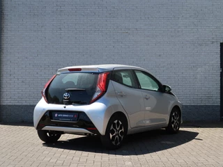 Toyota Aygo Toyota Aygo 1.0 VVT-i x-play - afbeelding nr 2
