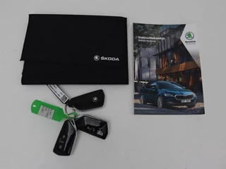 Škoda Octavia Skoda Octavia 1.0 e-TSI Bns Edition Plus | Memory |  Stoelverwarming | Trekhaak | Elektrische achterklep | Head-up | Adaptive cruise control - afbeelding nr 16