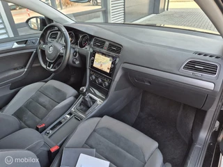 Volkswagen Golf Volkswagen Golf 1.0 APPLE CARPLAY ADAPTIVE CRUISE CAMERA NAP - afbeelding nr 16