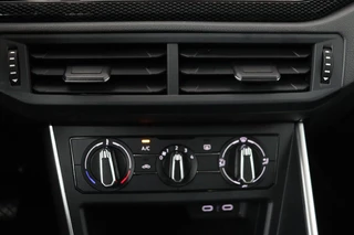 Volkswagen Polo Volkswagen Polo 1.0 TSI Life | Carplay | Navigatie | Full LED |  Adaptive cruise | Airco | Parkeerhulp | DAB | Bluetooth - afbeelding nr 17