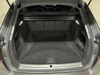 Audi A4 Audi A4 Avant 35 TFSI S-Line Black Edition Pano Virtual Sfeer NAP - afbeelding nr 56