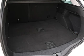 Renault Mégane Renault Mégane 1.3 TCe Limited | Carplay | Keyless | Navigatie |  Climate control | Parkeerhulp | Cruise control | DAB | Bluetooth - afbeelding nr 10