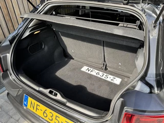 Citroën C4 Cactus Citroen C4 Cactus 1.2 PureTech Shine 110pk Navigatiesysteem | Climate control | Cruise control | Multifunctioneel stuurwiel | Trekhaak | Isofix | Getint glas | Inparkeerhulp | Parkeersensoren voor en achter | Achteruitrijcamera - afbeelding nr 42