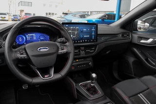 Ford Focus Ford Focus 2.3 Ecoboost 280pk ST-3 | Sper Differentieel | Panoramadak | Adaptive cruise control |Winter Pack | Trekhaak Afneembaar - afbeelding nr 25
