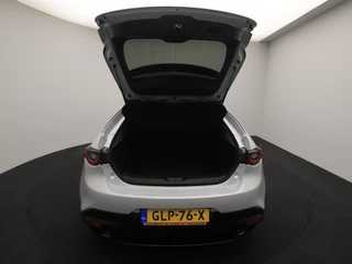 Mazda 3 Mazda 3 2.0 e-SkyActiv-X Takumi automaat met Sunroof en aero pack | demo voordeel - afbeelding nr 14