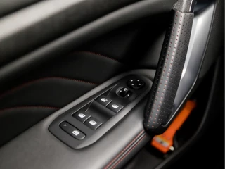Peugeot 308 Automaat (PANORAMADAK, APPLE CARPLAY, LEDER, DENON AUDIO, SPORTSTOELEN, LED KOPLAMPEN, 360 CAMERA, ADAPTIVE CRUISE, GETINT GLAS, LANE ASSIST, DAB+, NIEUWE APK, NIEUWSTAAT) - afbeelding nr 23